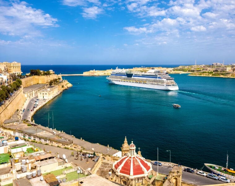 Cruise Ship