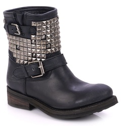 AshTitanBoot